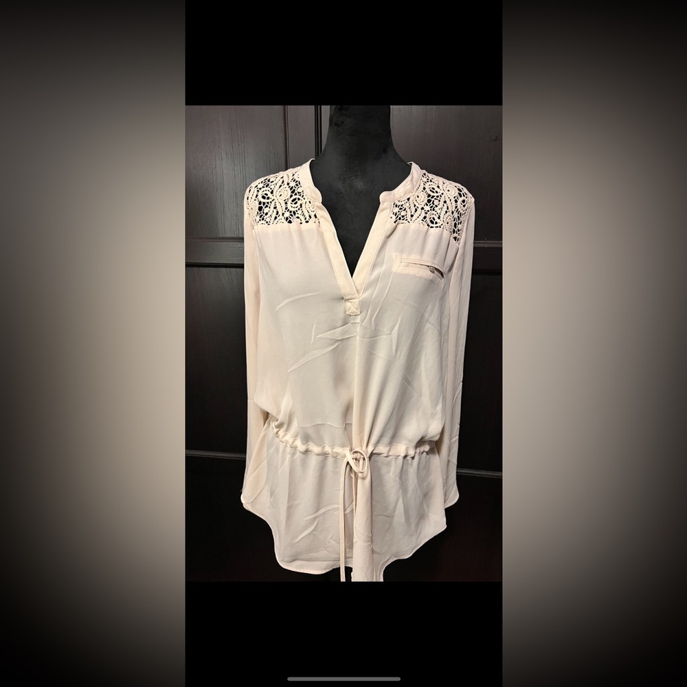 Blouse - Picture 2 of 5